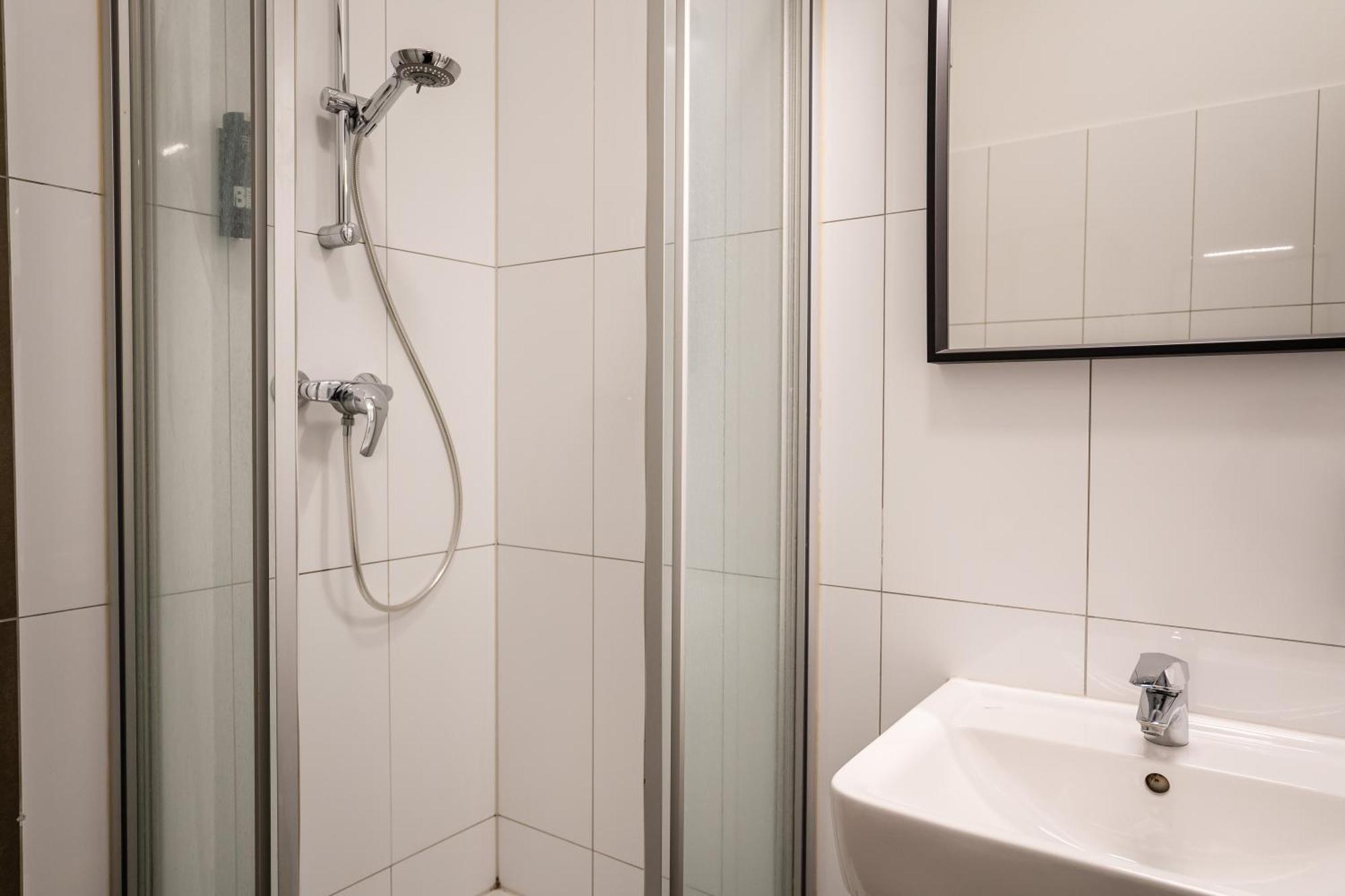 Apartmenthaus Berlin Neukoelln Экстерьер фото