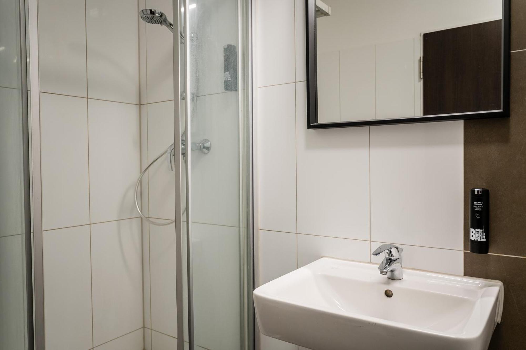 Apartmenthaus Berlin Neukoelln Экстерьер фото